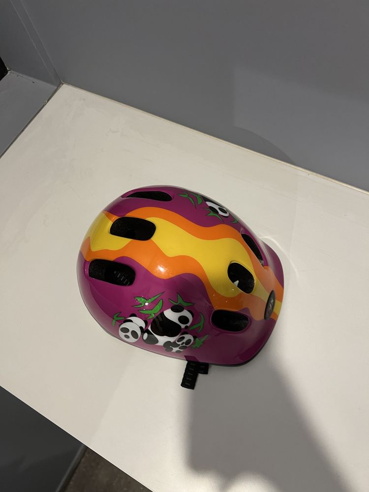 Capacete novo criança