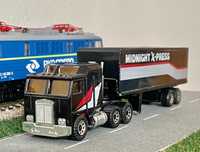 MATCHBOX CONVOY Kenworth Midnight X-press TIR ciężarówka