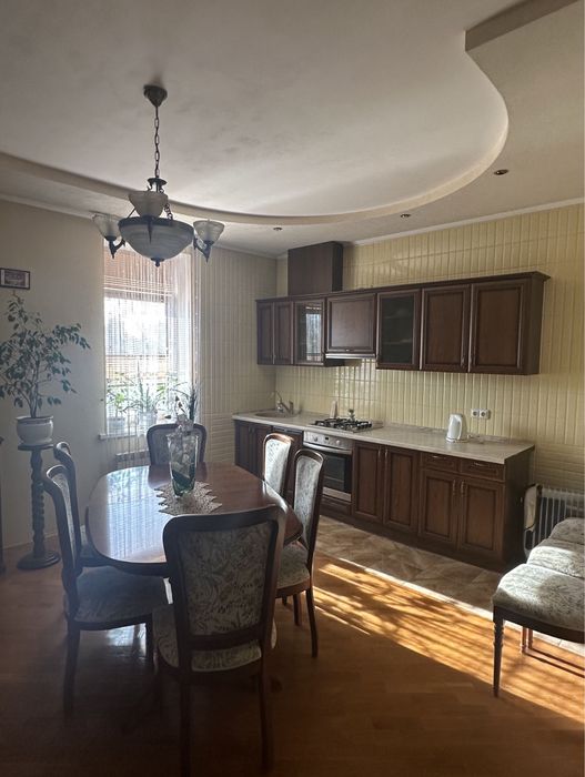 Продаж будинку в Вишгороді біля Київського моря з ремонтом