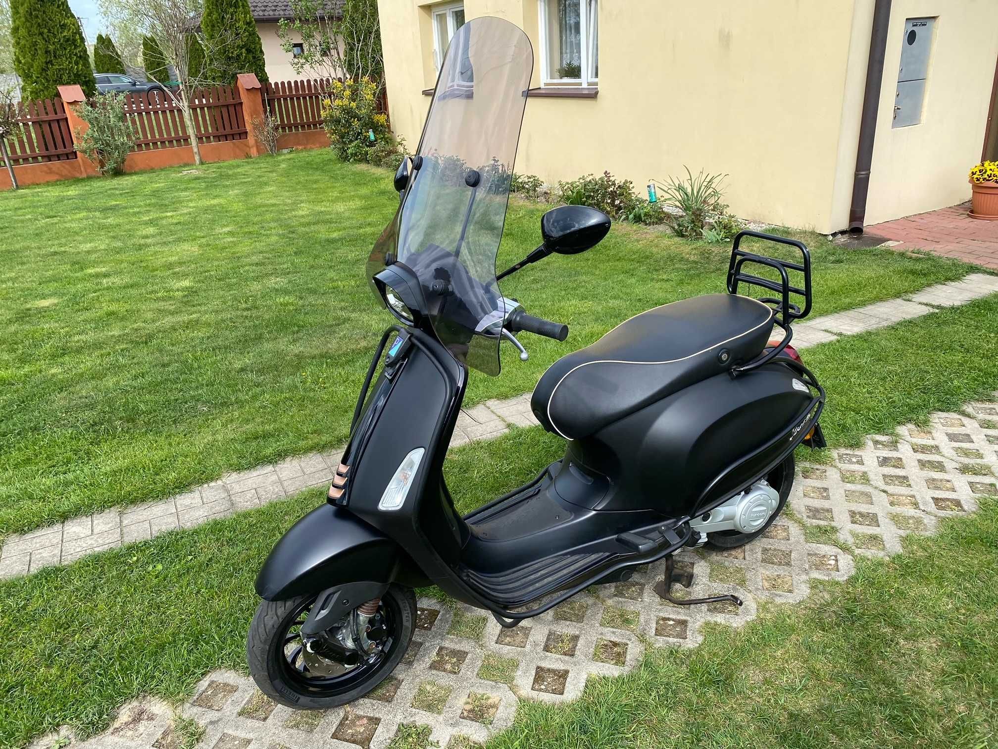Vespa Sprint 50 Notte