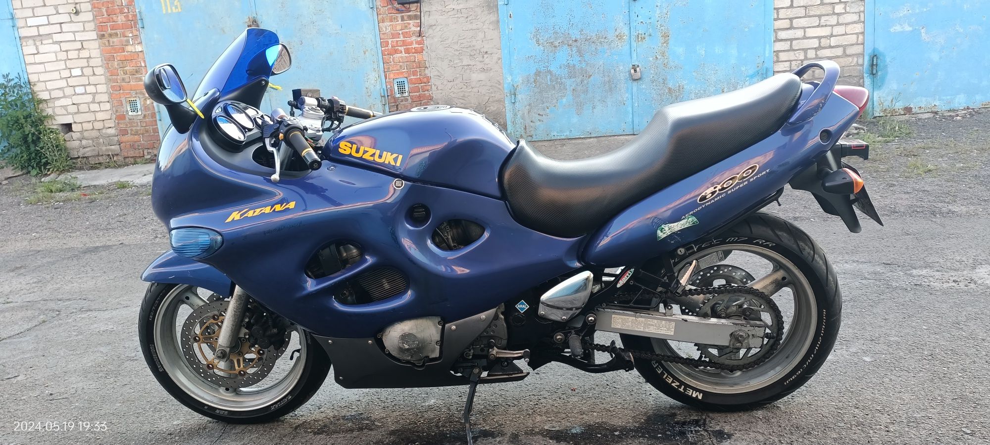 Suzuki GSX 600 F Katana