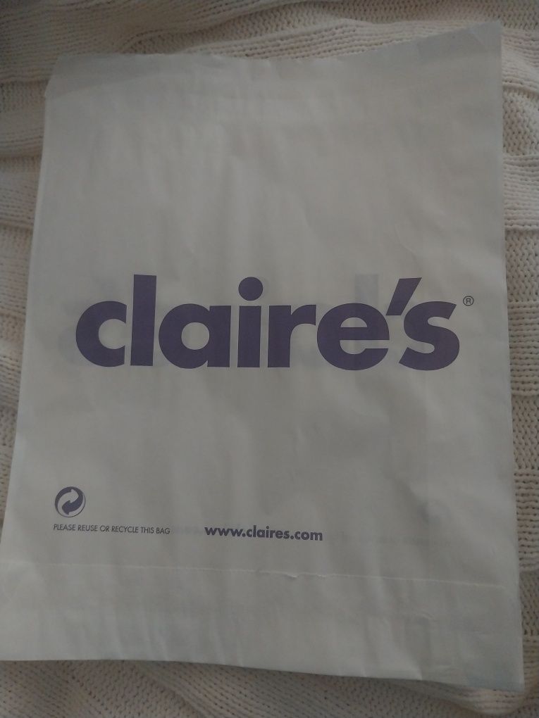 Brincos de Mola-  Marca Claires