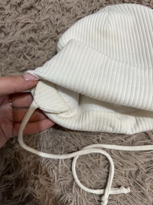 Шапка на дівчинку