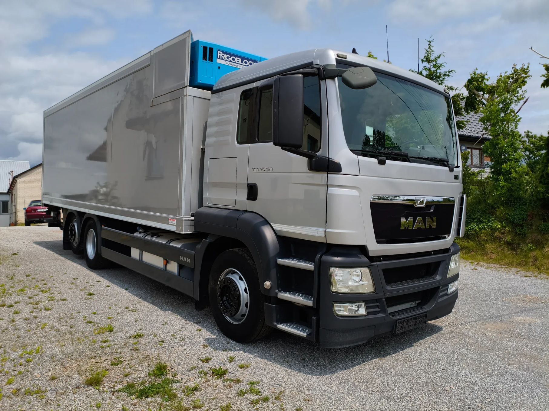 MAN TGS 26.320 / 360 / Euro 5 !!! / CHŁODNIA / WINDA / IZOTERMA / CARRIER / 6 X 2 / oś Skrętna  Man Tgs / Blokada Mostu / Oś skretna / z Niemiec / Servis