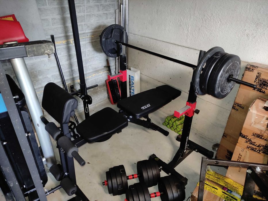 Ławka ławeczka Stojaki asekuracja gryf obciążenie 117kg hantle wyciąg