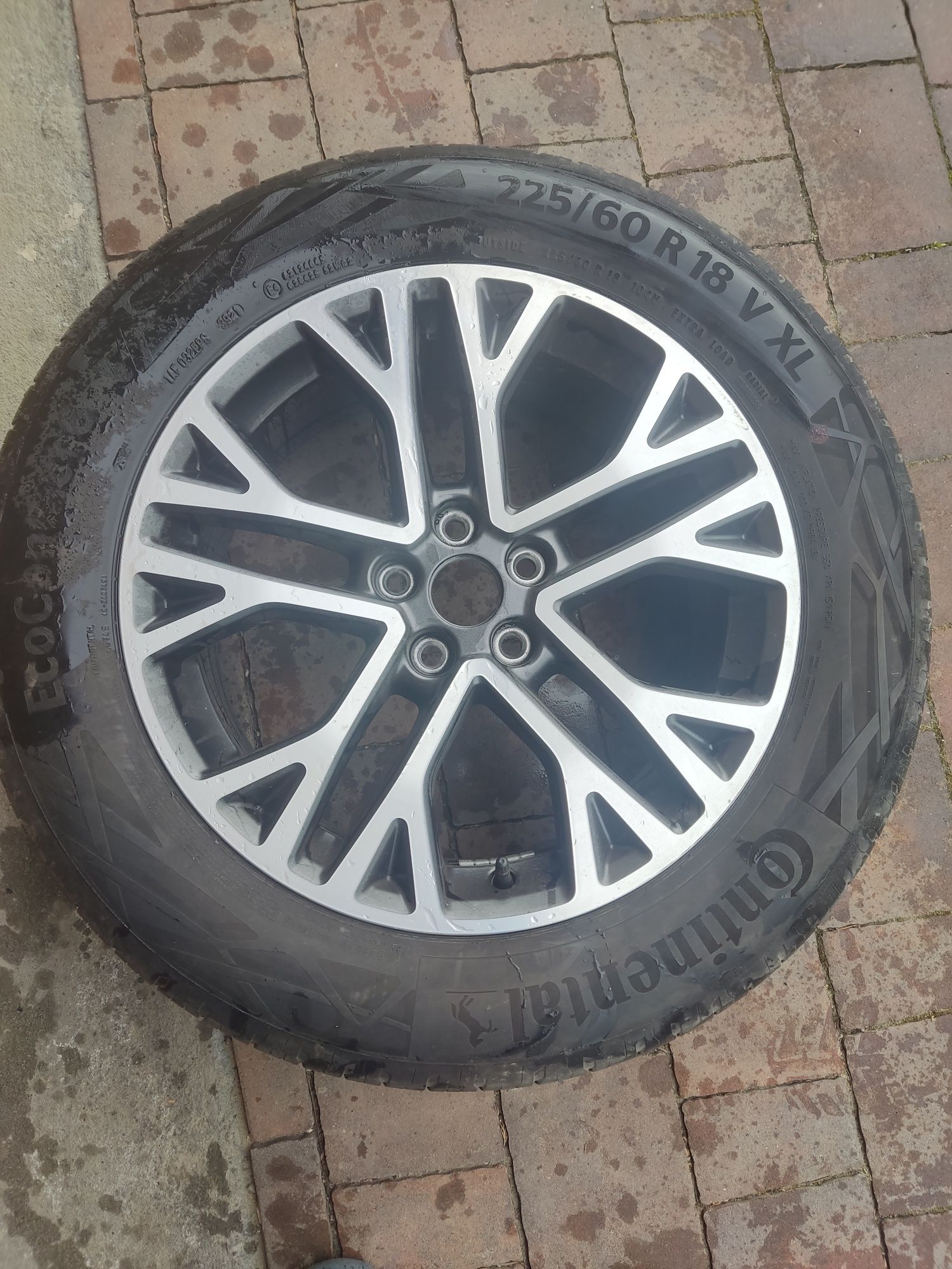 Continental opony 225/60 r 18 v xl