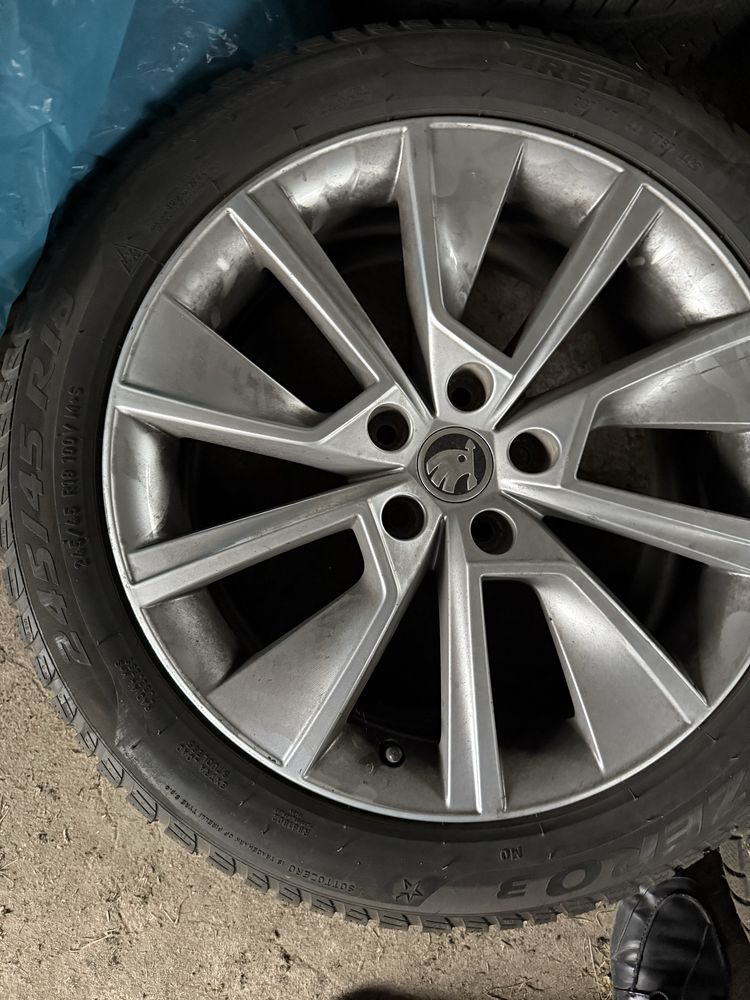 Sprzedam felgi 18 skoda
