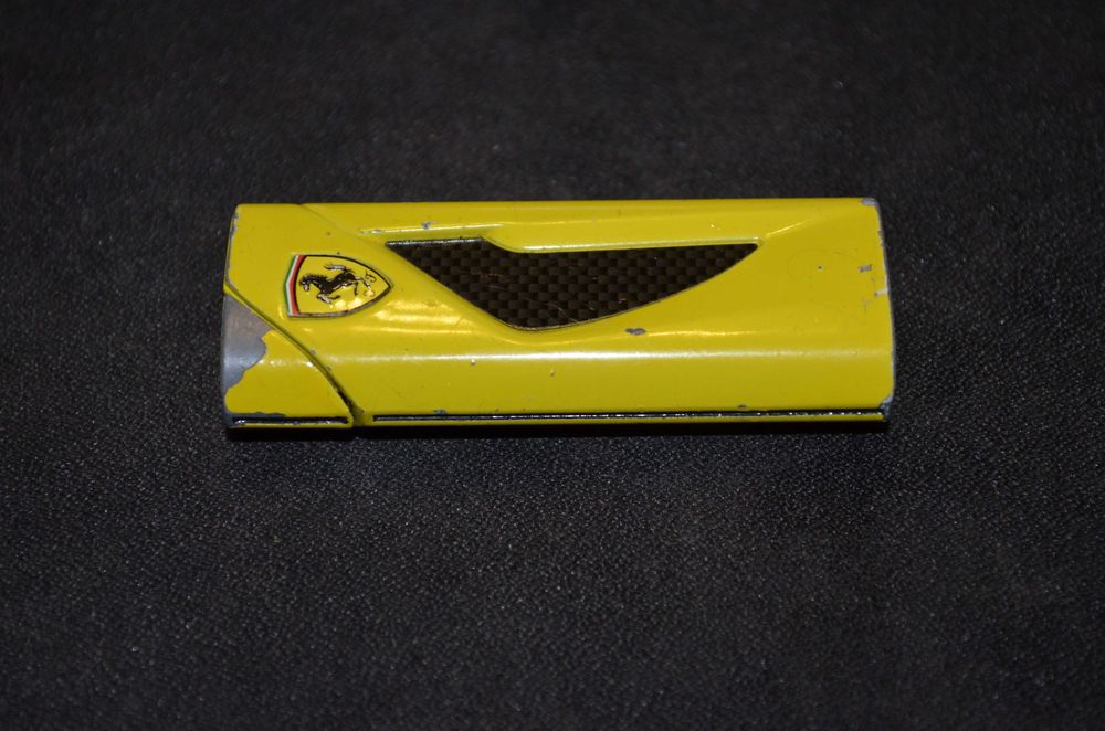 adm 40231 lamborghini zapalniczka