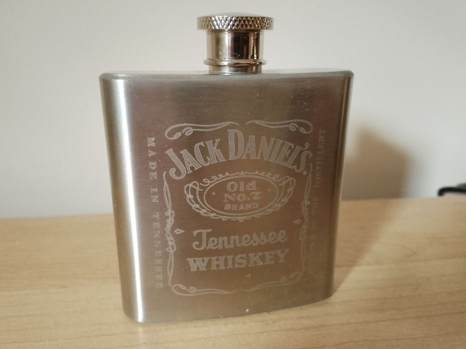 Metalowa piersiówka Jack Daniel's