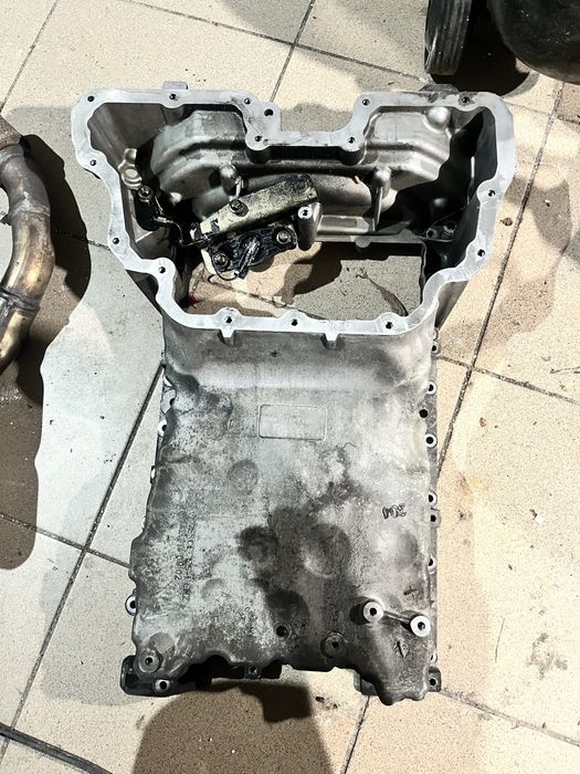 Miska oleju 3.0 v6 mercedes w211