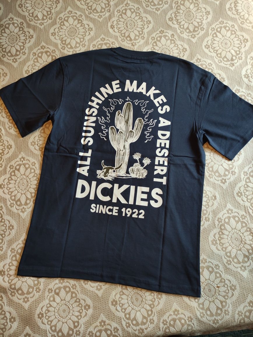 T-shirt Dickies nova