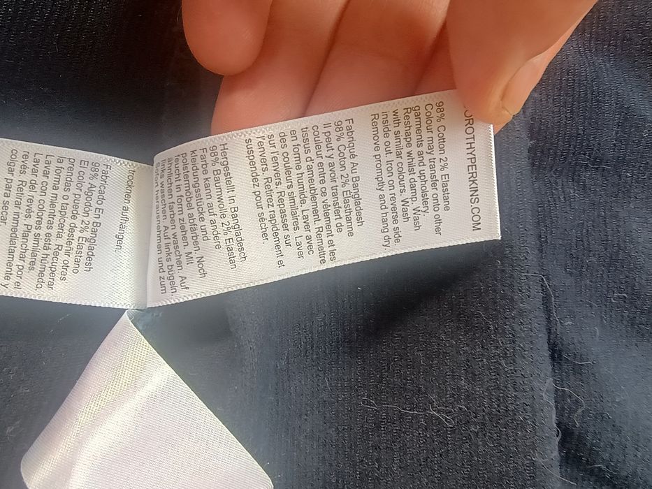 Sukienka sztruksowa 36-38