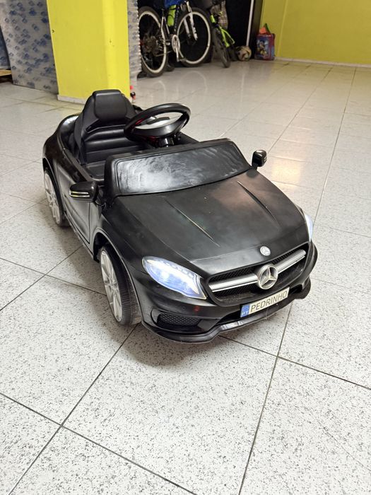 Carro elétrico 12v. C\comando Criança