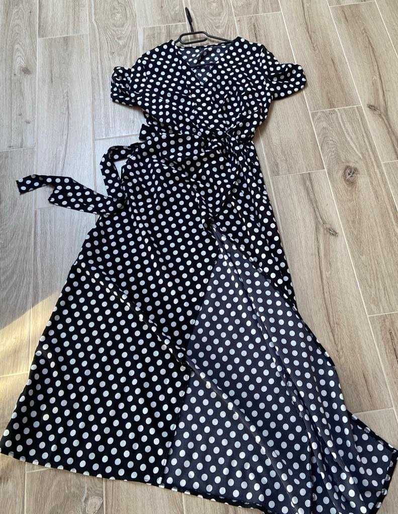 Długa czarna w kropki suknia - nowa