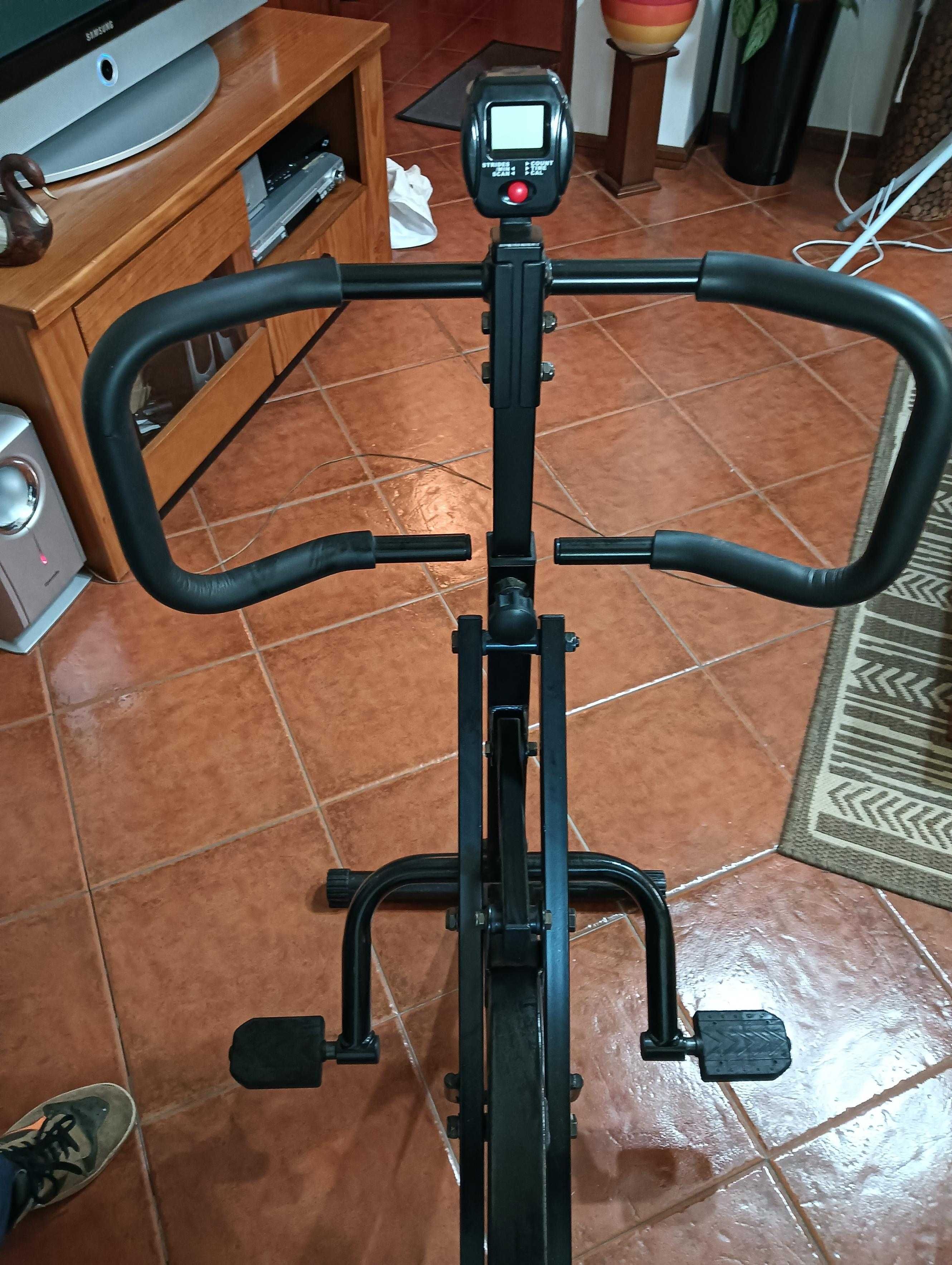 Máquina de Alongamentos e Mobilidade/Força