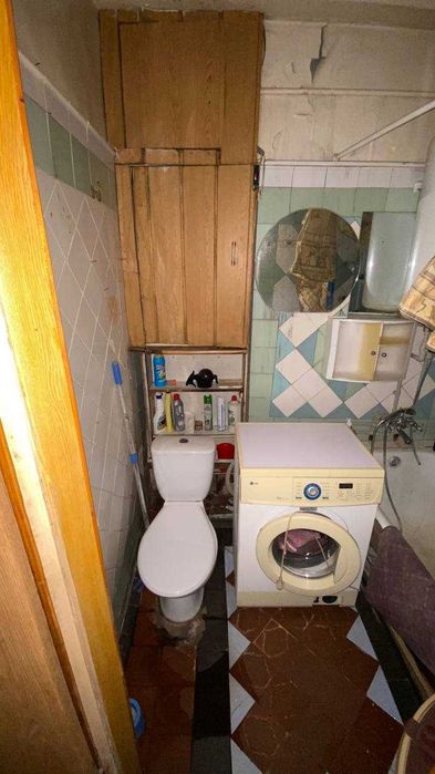 Продам 1-кімнатну квартиру на вул. Радостній\ Г. Петрова