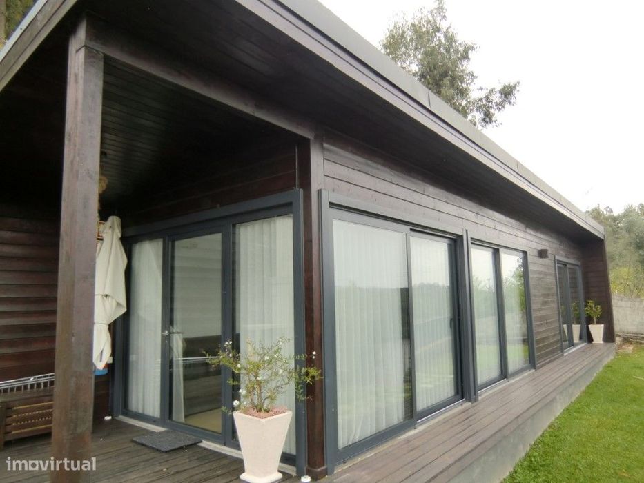 Moradia T 1,Porto Carvoeiro,Canedo,Feira