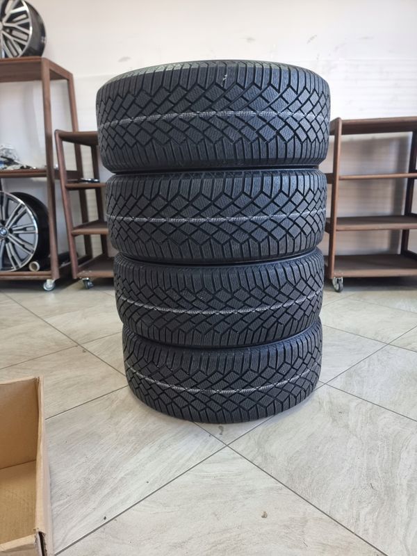 Komplet Opon Zimowych Continental Viking Contact 7/225/45 R18 Ssr Runf