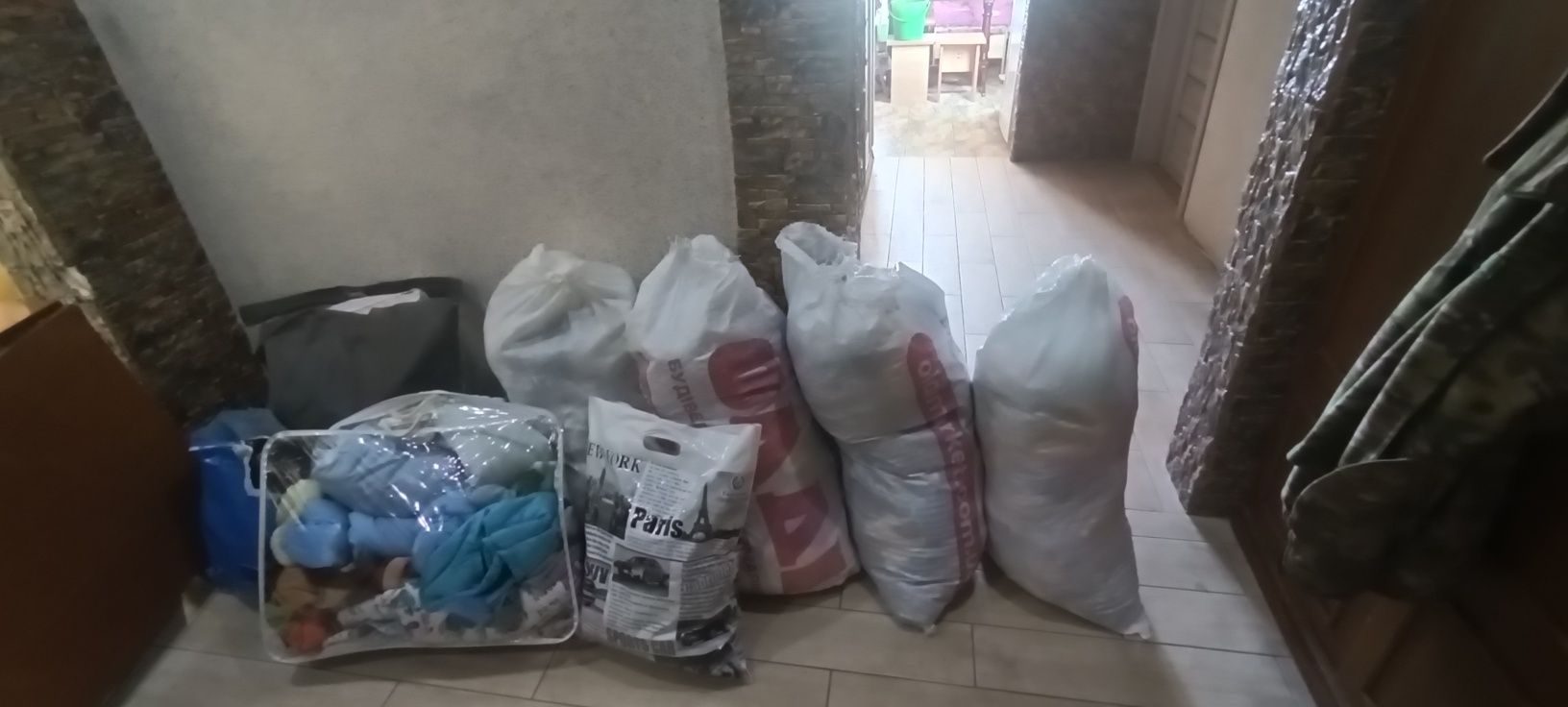 Обмін дитячі речі на фрукти овочі