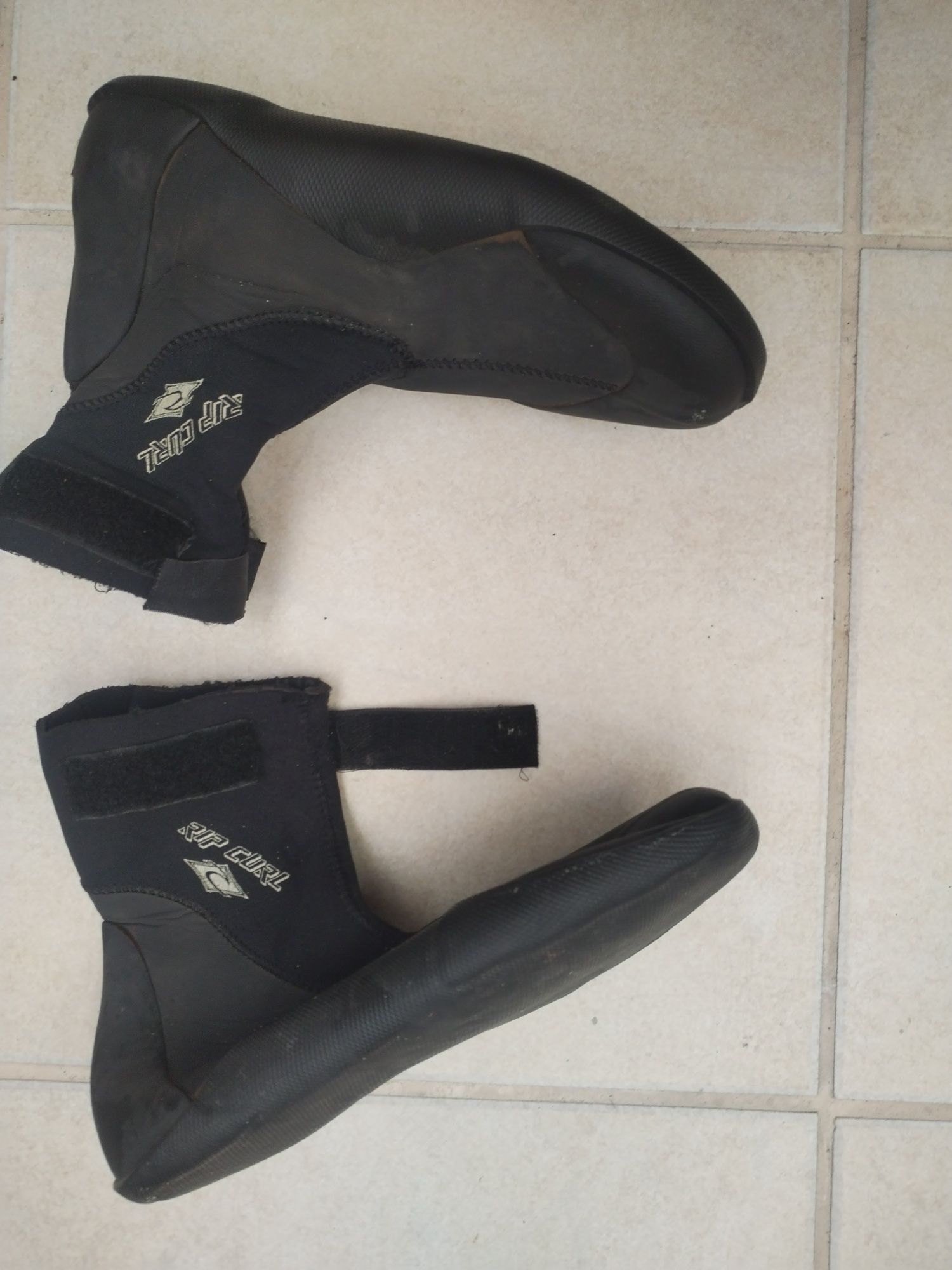 Fatos luvas e botas surf