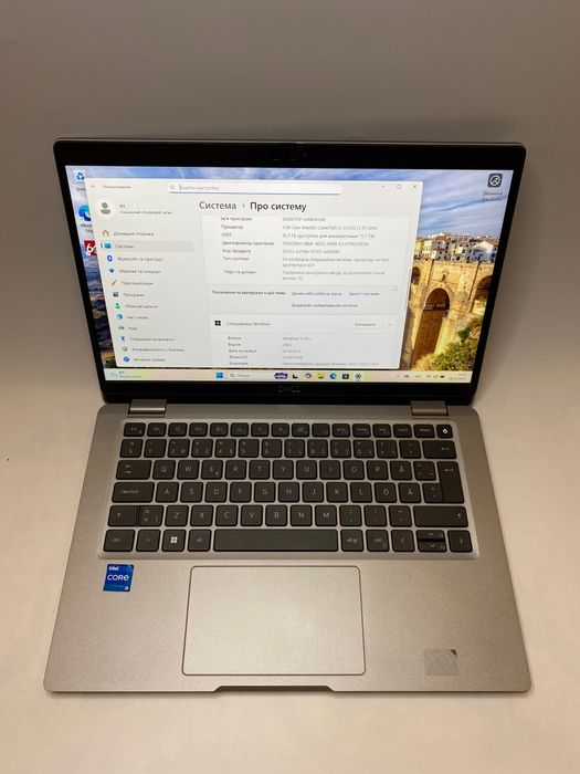 Dell latitude 5330 i5-1235u 16gb ram 13.3inch FHDips