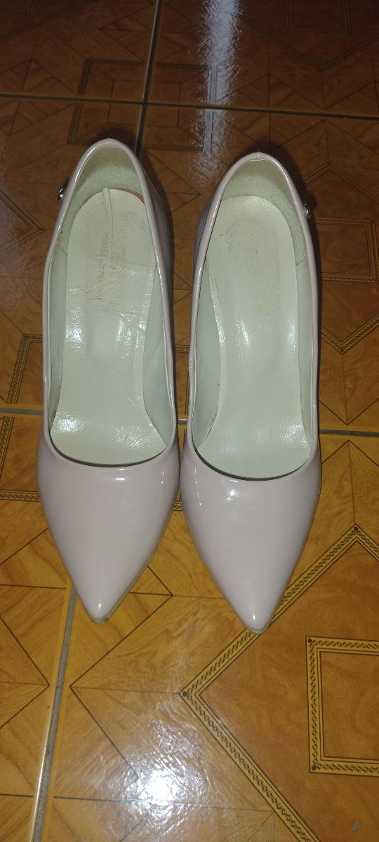 Buty damskie szpileczki