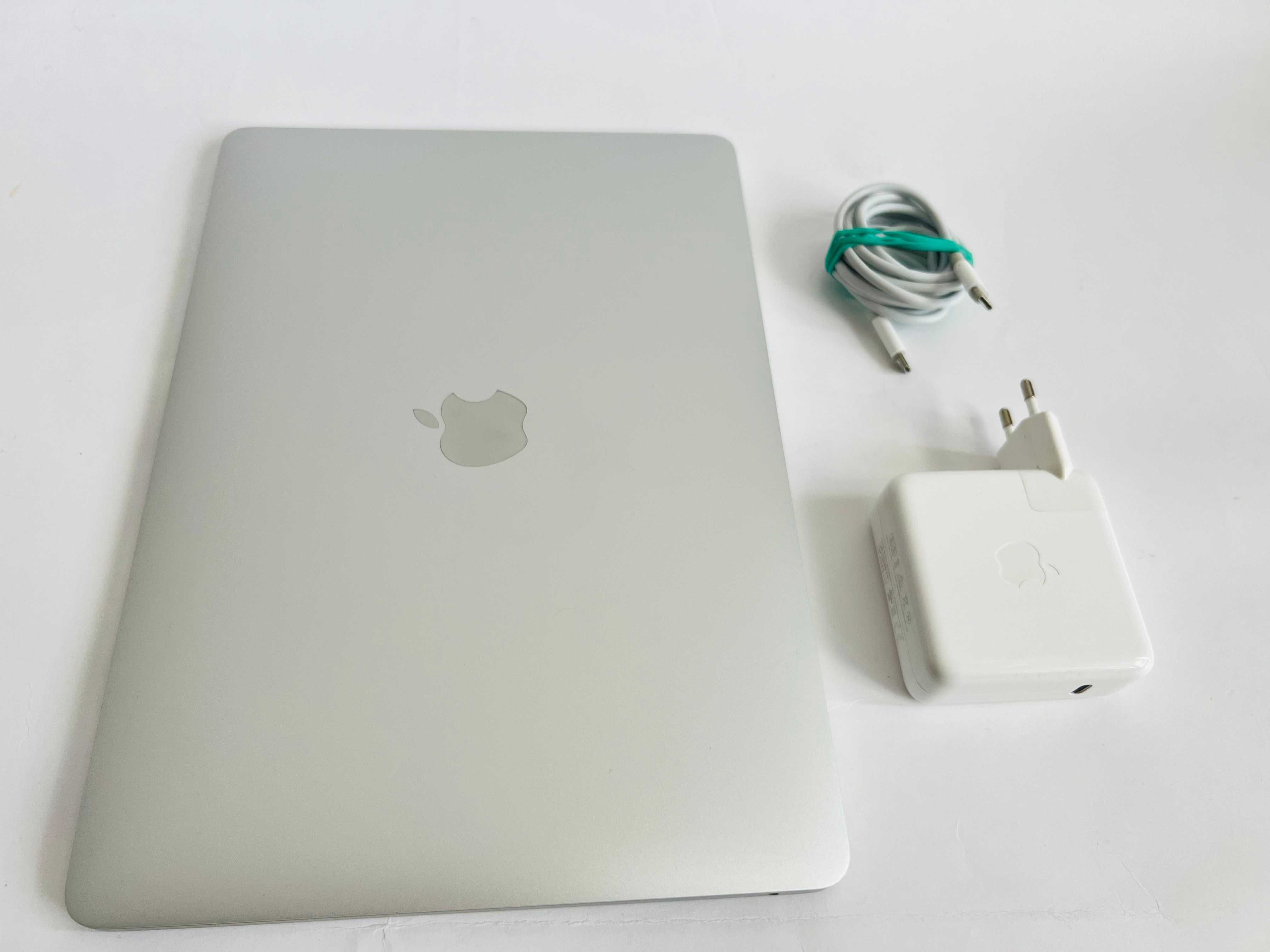 Macbook Pro 13,3 RETINA ssd 512 gb , stan IDEALNY, bateria 86 cykli