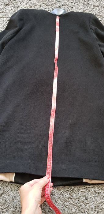 Пальто демісезонне, розмір 36.