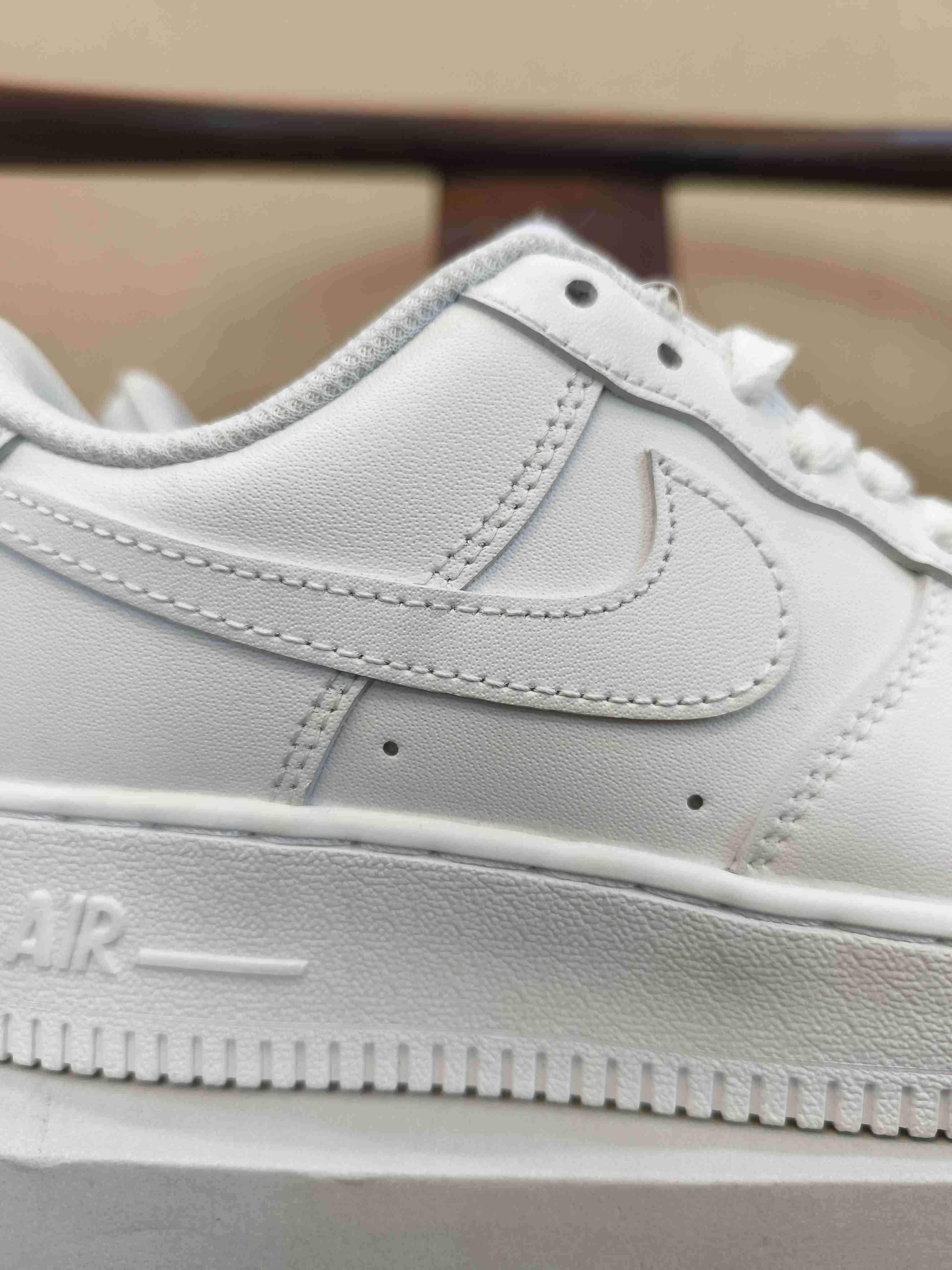 Białe trampki męskie Nike, rozmiar 45