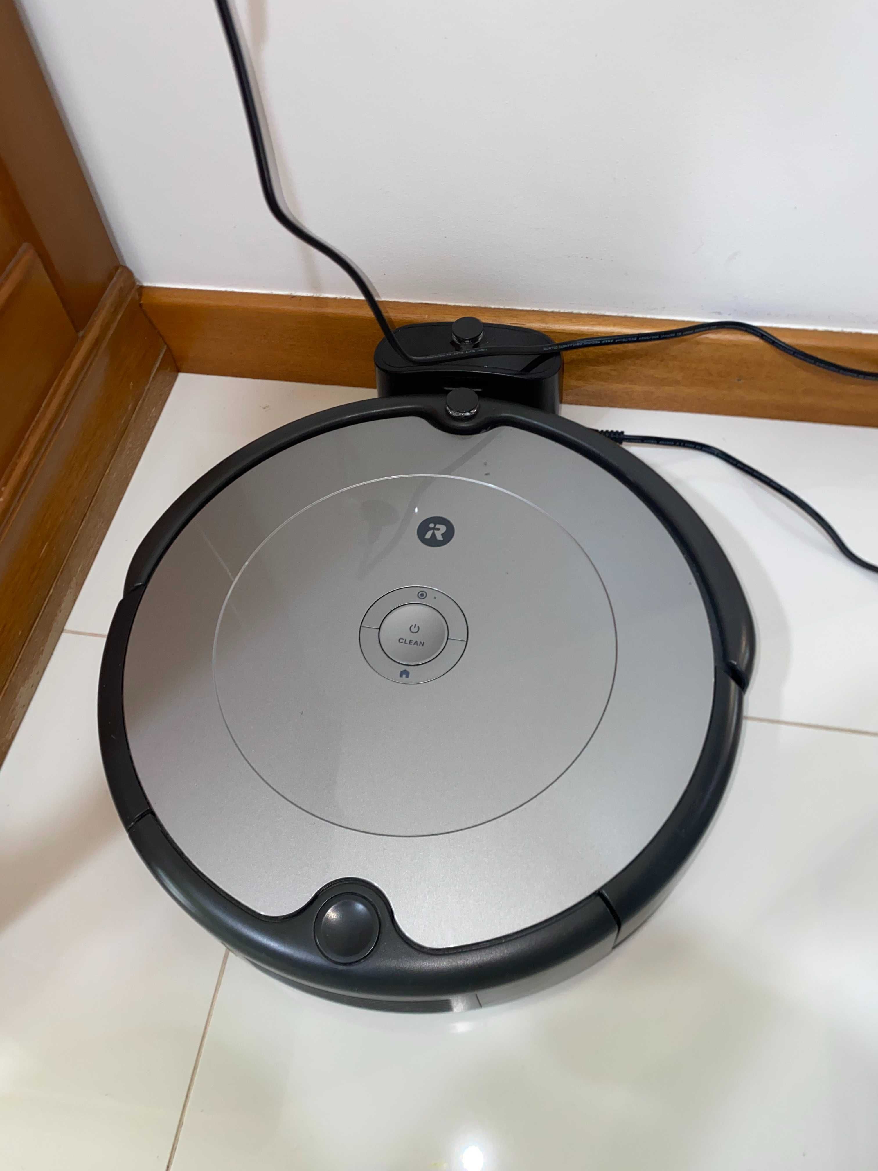 Aspirador IRobot Roomba 694