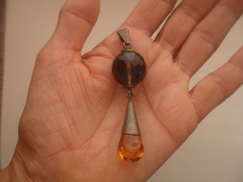 Stary srebrny wisior z kwarcem dymnym i bursztynem - cena ost