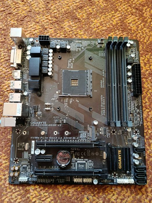 Материнская плата GIGABYTE GA-AB350M-DS3H V2