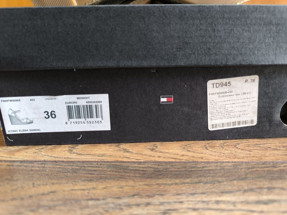 Новые босоножки Tommy Hilfiger р.36