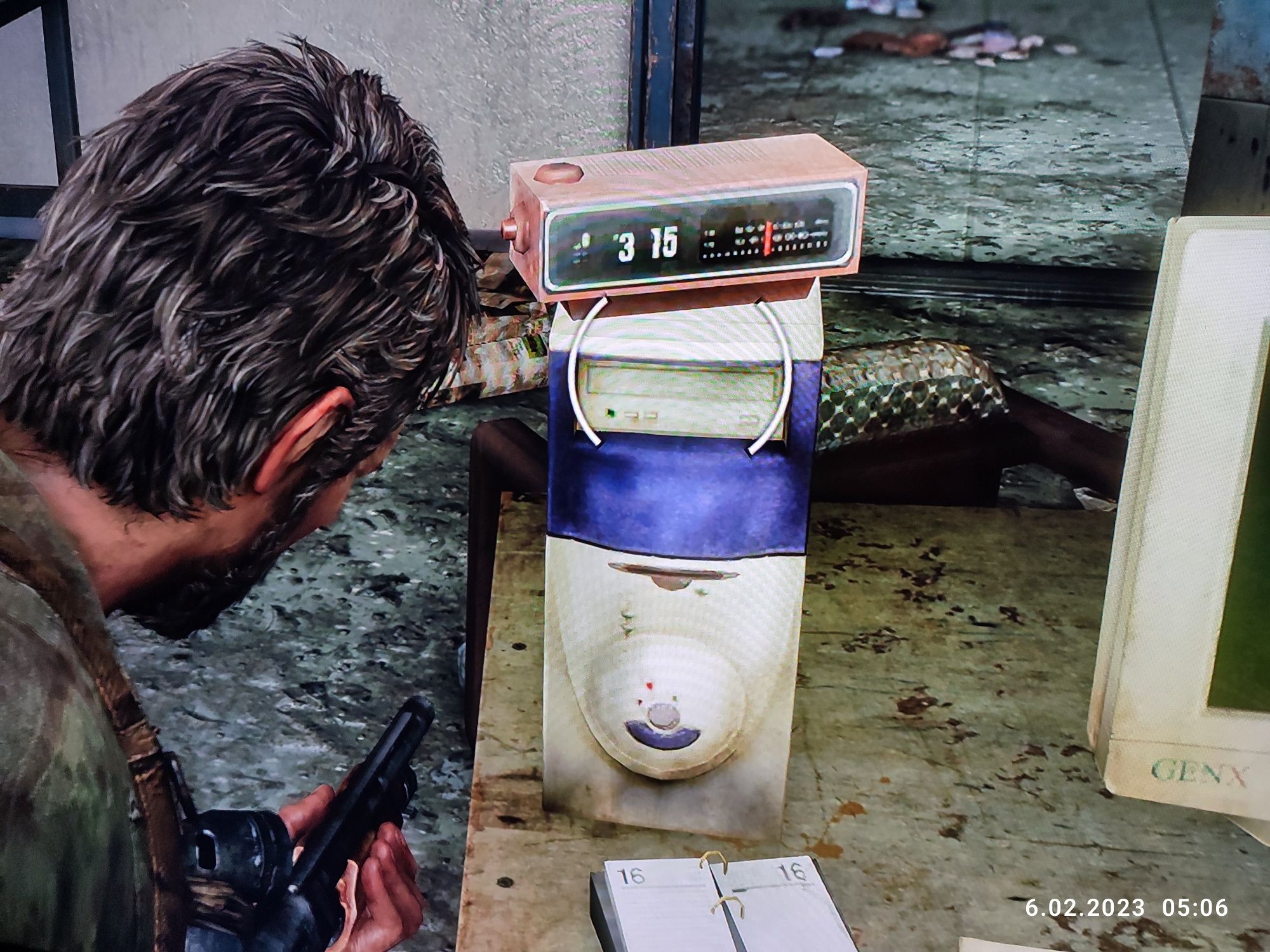Zegar, radiobudzik klapkowy universum clock jak w grze the last of us