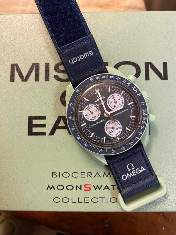 Omega x Swatch SO33G100 Ziemia: Wymagany Styl Kosmiczno-Ziemski·
