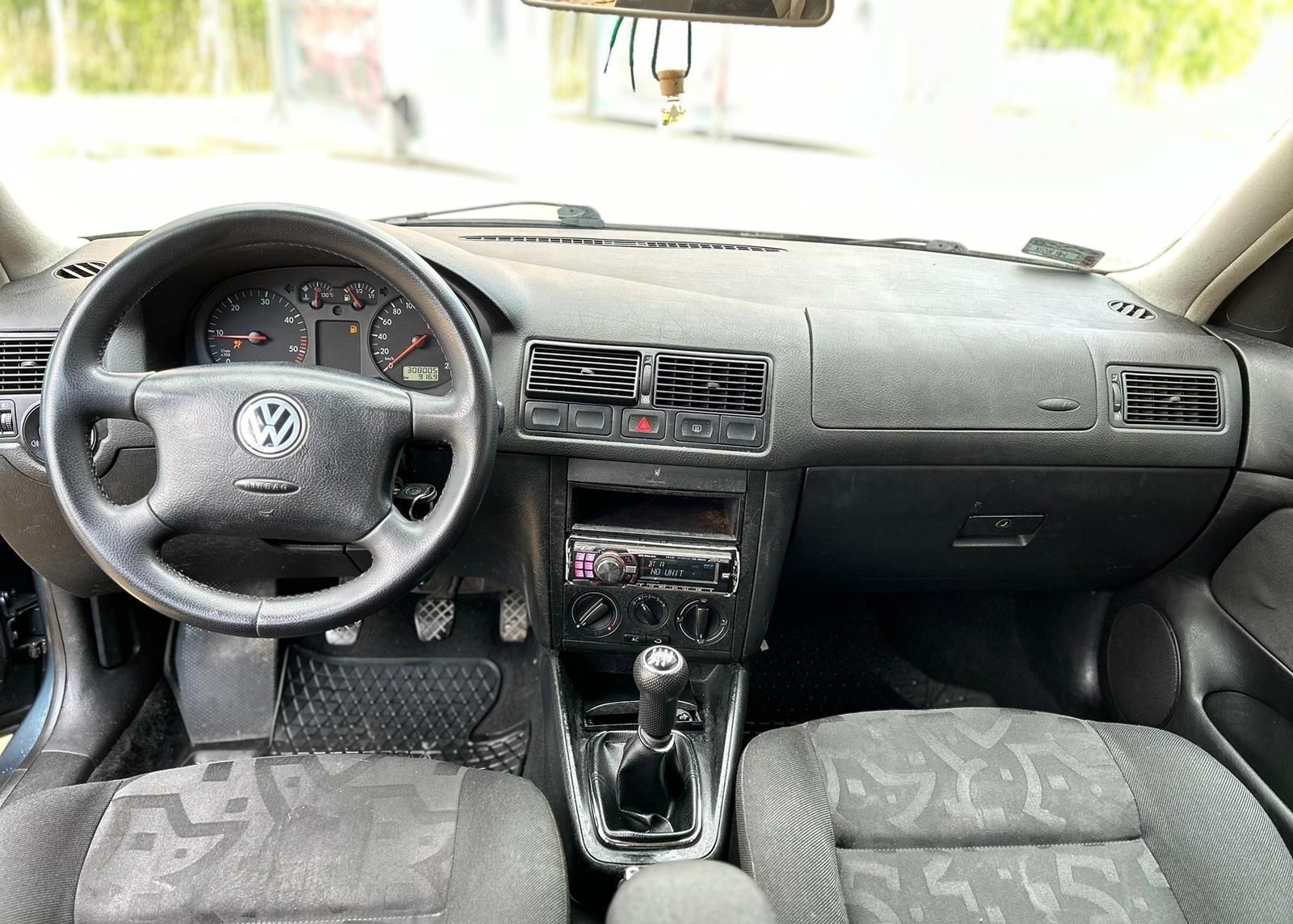 Volkswagen Golf IV