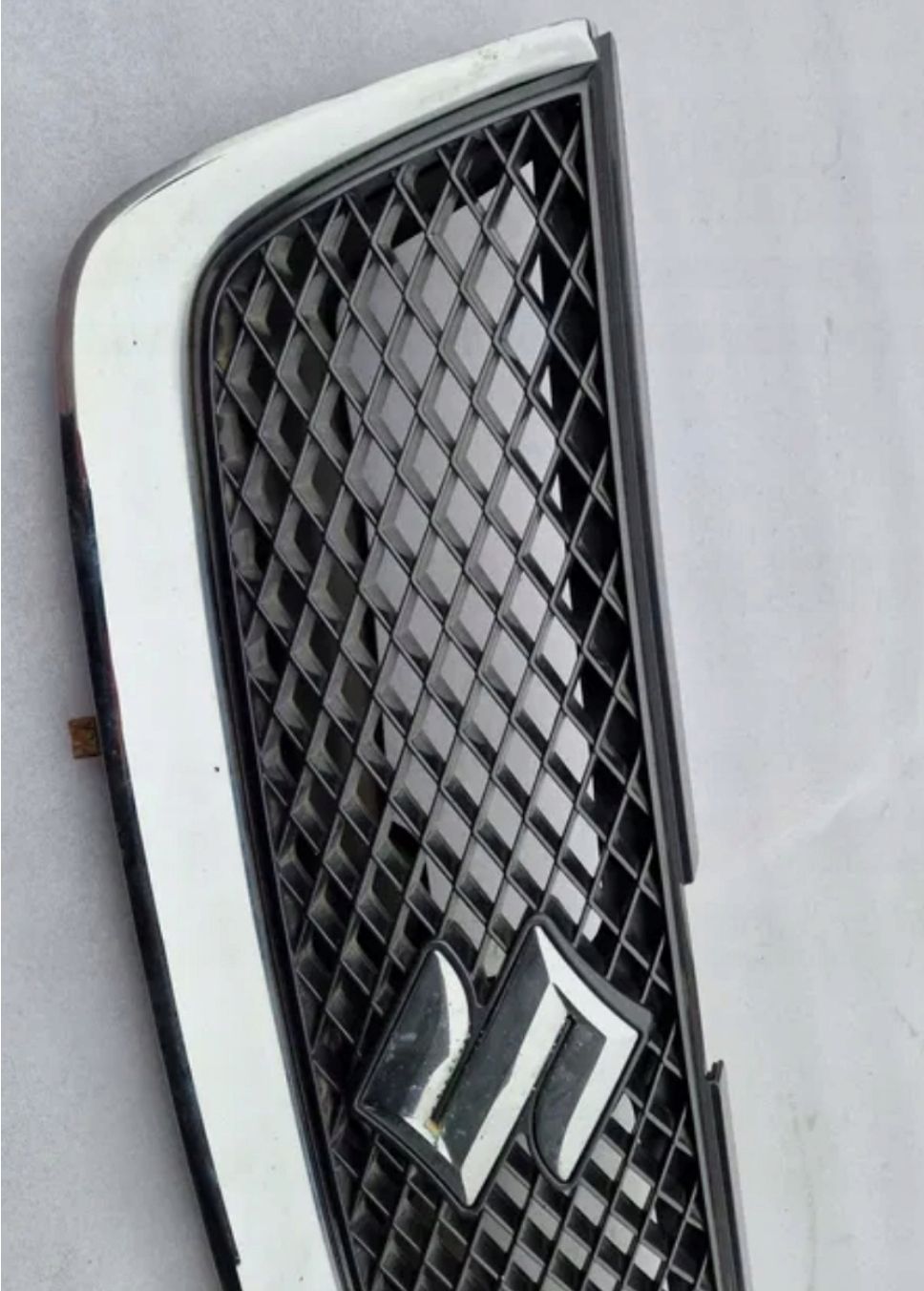 Grill Atrapa chłodnicy Suzuki Grand Vitara Ii 2