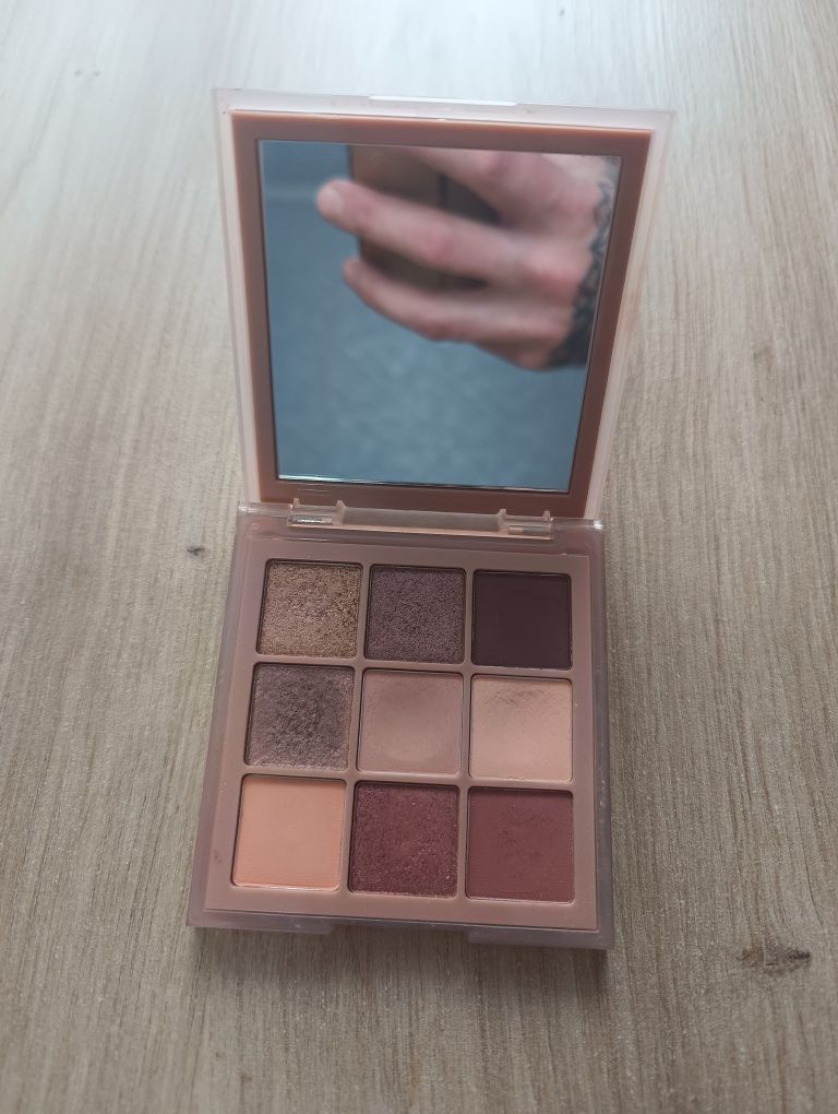 Paletka Hudabeauty