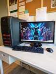 Zestaw gamingowy(PC, Monitor, mysz i klawiatura).