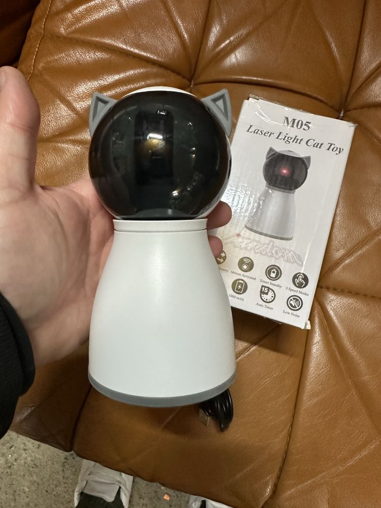 Лазерна іграшка для котів Laser Light Cat Toy M05