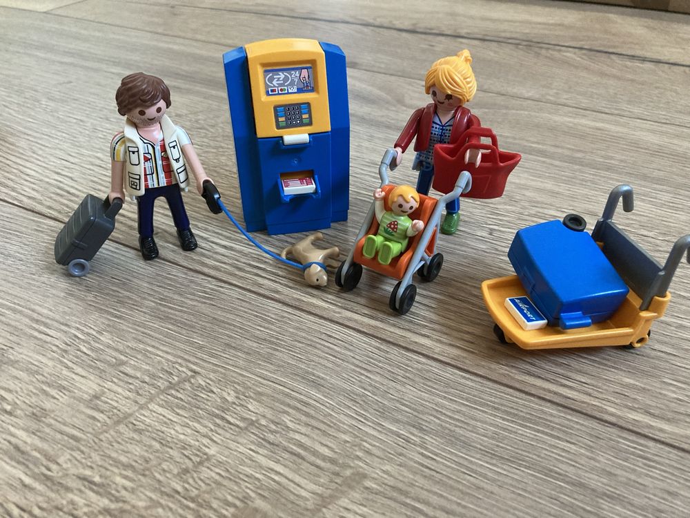 Playmobil 2 zestawy (bankomat + dziewczynka z koniem)