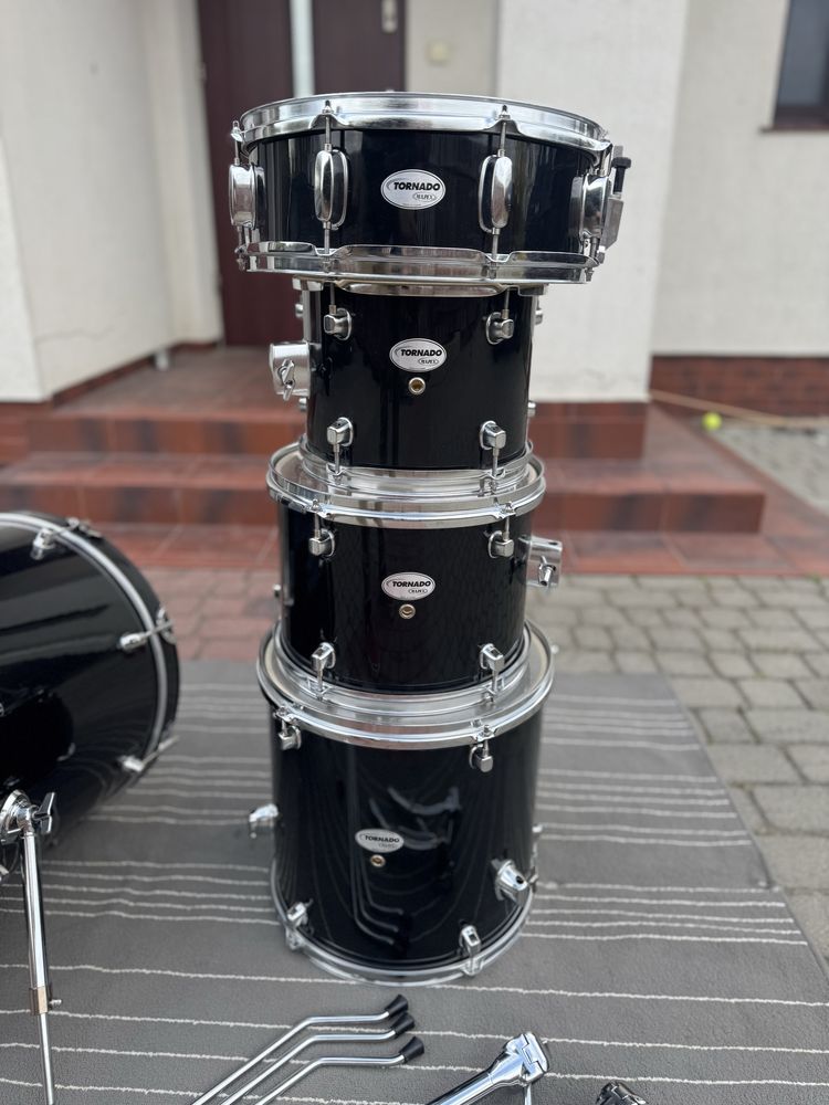 Perkusja MAPEX Tornado (stopa 18”) - werbel - JET BLACK
