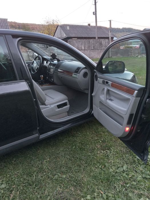 Продам Volkswagen Touareg 2.5