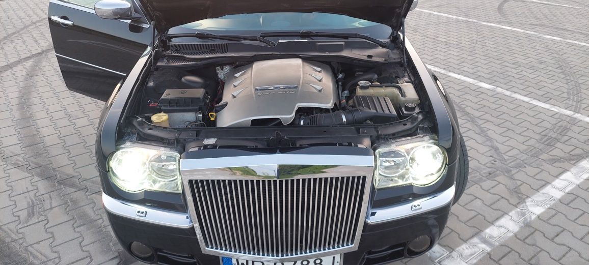 Piękny Chrysler 300C 3.0CRD 2005
