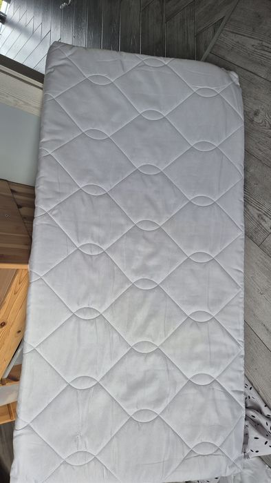 Materac do łóżeczka dzieciecego 120x60 kołdra poduszka komplet