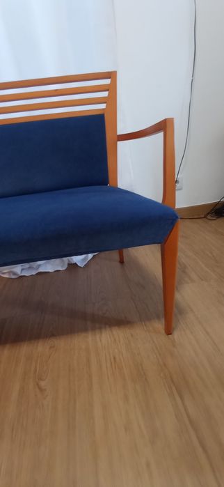 Canape, cadeirão madeira maciça e veludo azul