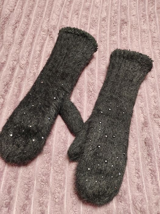 Продам шапки и шарфы