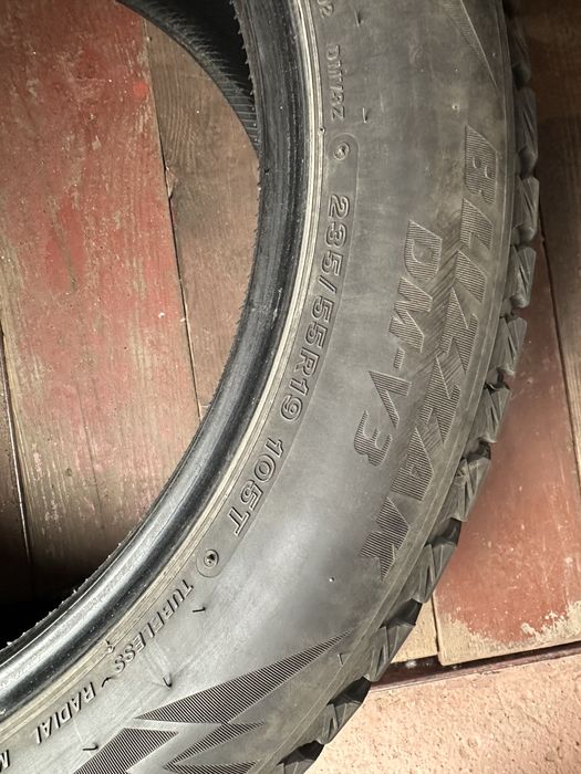 Гума зимова Bridgestone R19 235/55