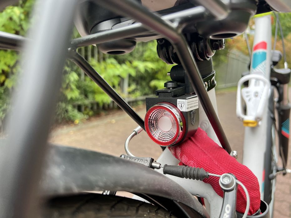 Rower trekkingowy Genesis Touring 2.3 28 cali z alarmem