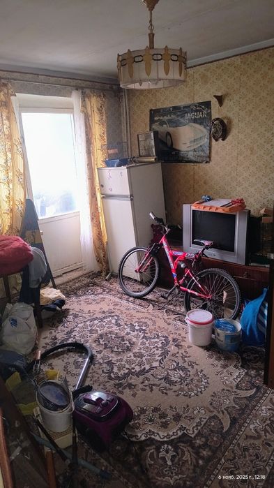 Продам 3-х. комнатную квартиру под ремонт..